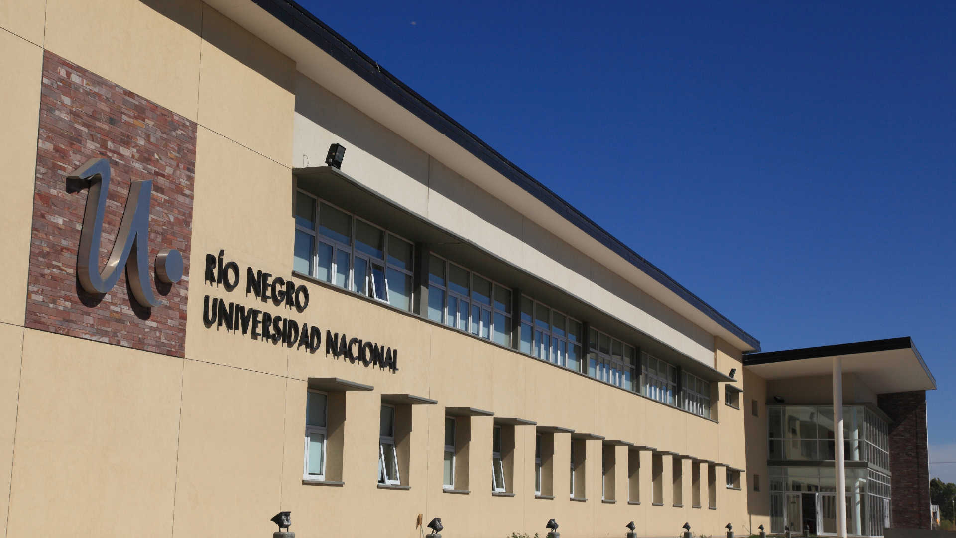 Universidad Nacional de Río Negro Cover
