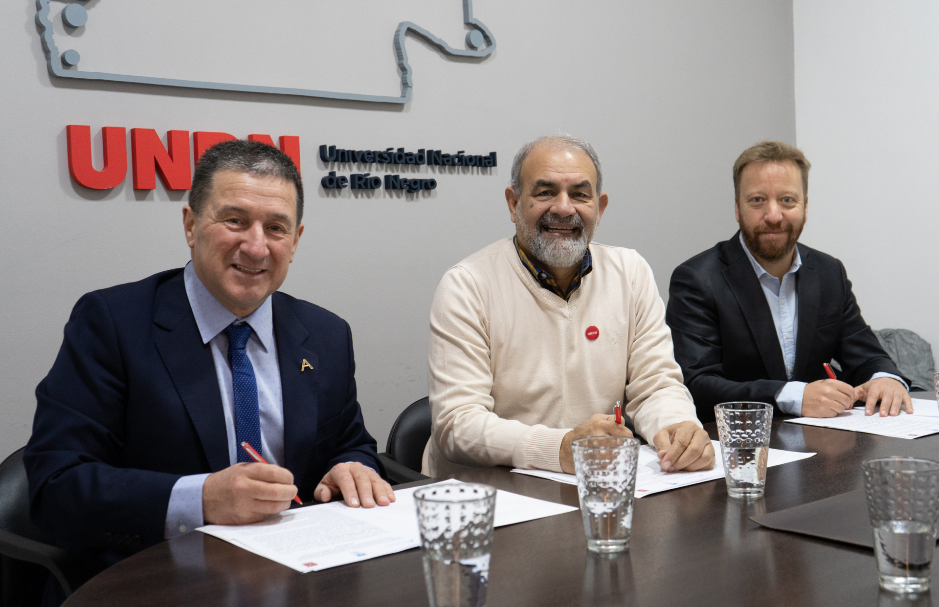 La UNRN firmó convenio de colaboración con entidades formativas en deportes de montaña