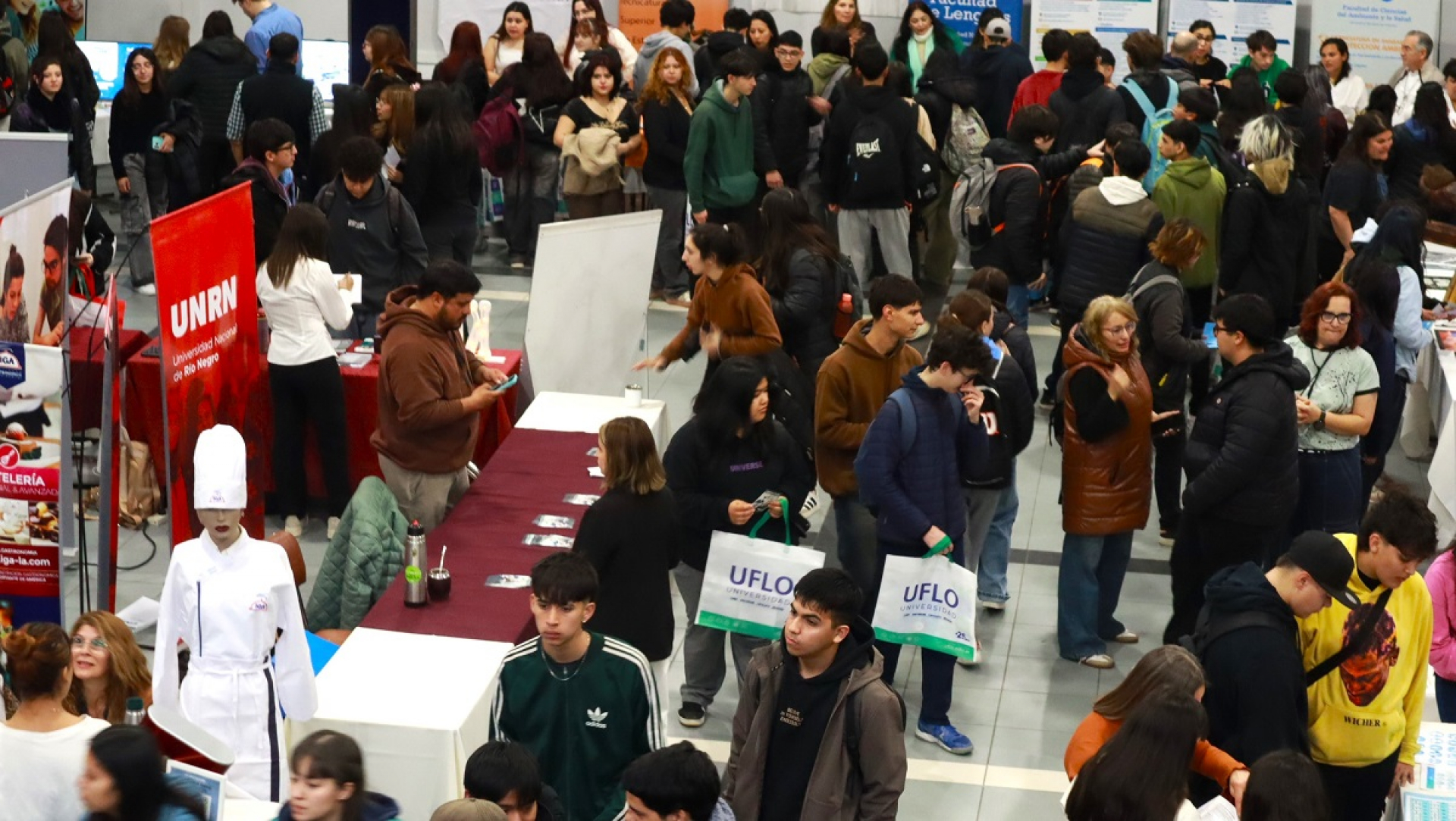 Expo Patagonia Universidad: cientos de estudiantes conocieron las carreras de la UNRN