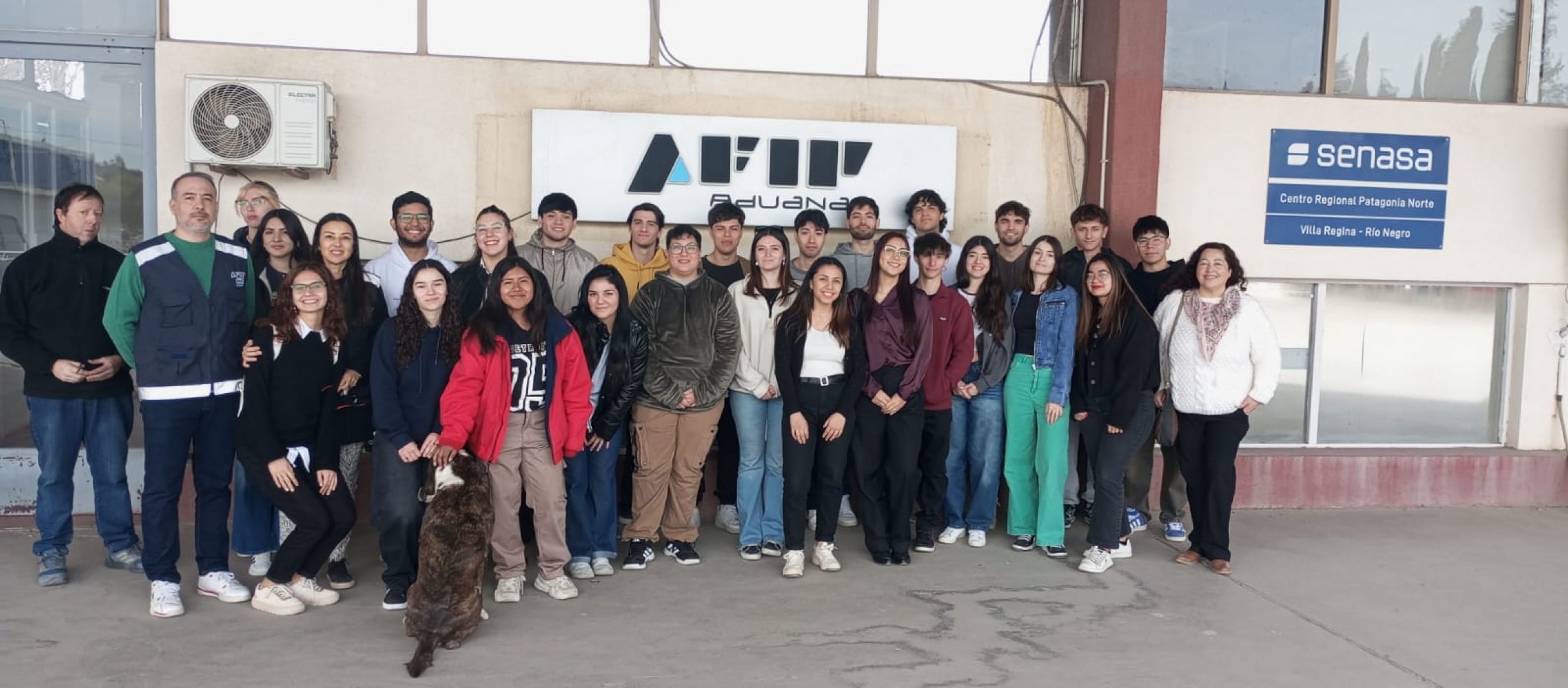 Estudiantes de Comercio Exterior visitaron la aduana de Villa Regina
