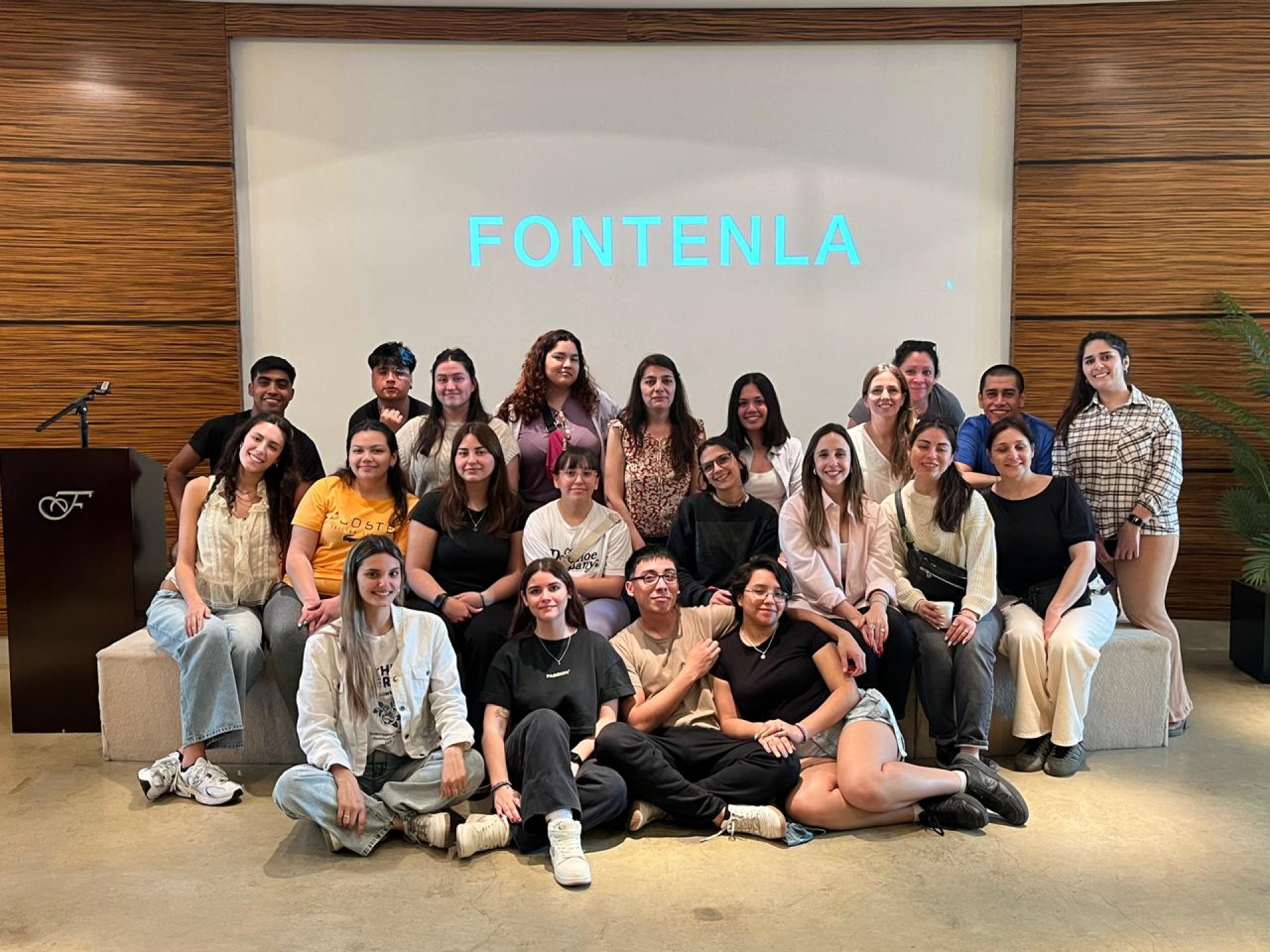 Estudiantes de Diseño de Interiores y Mobiliario realizaron su viaje de estudios a Buenos Aires