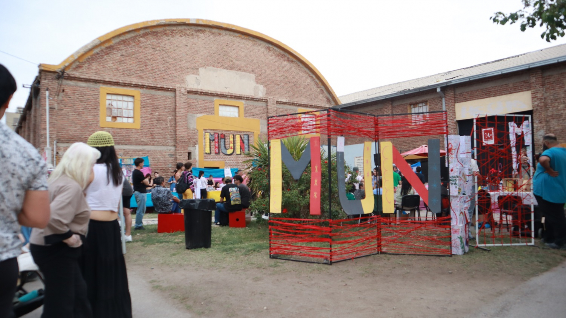Emprender, crear y compartir: así se vivió el Mercado Universitario 3