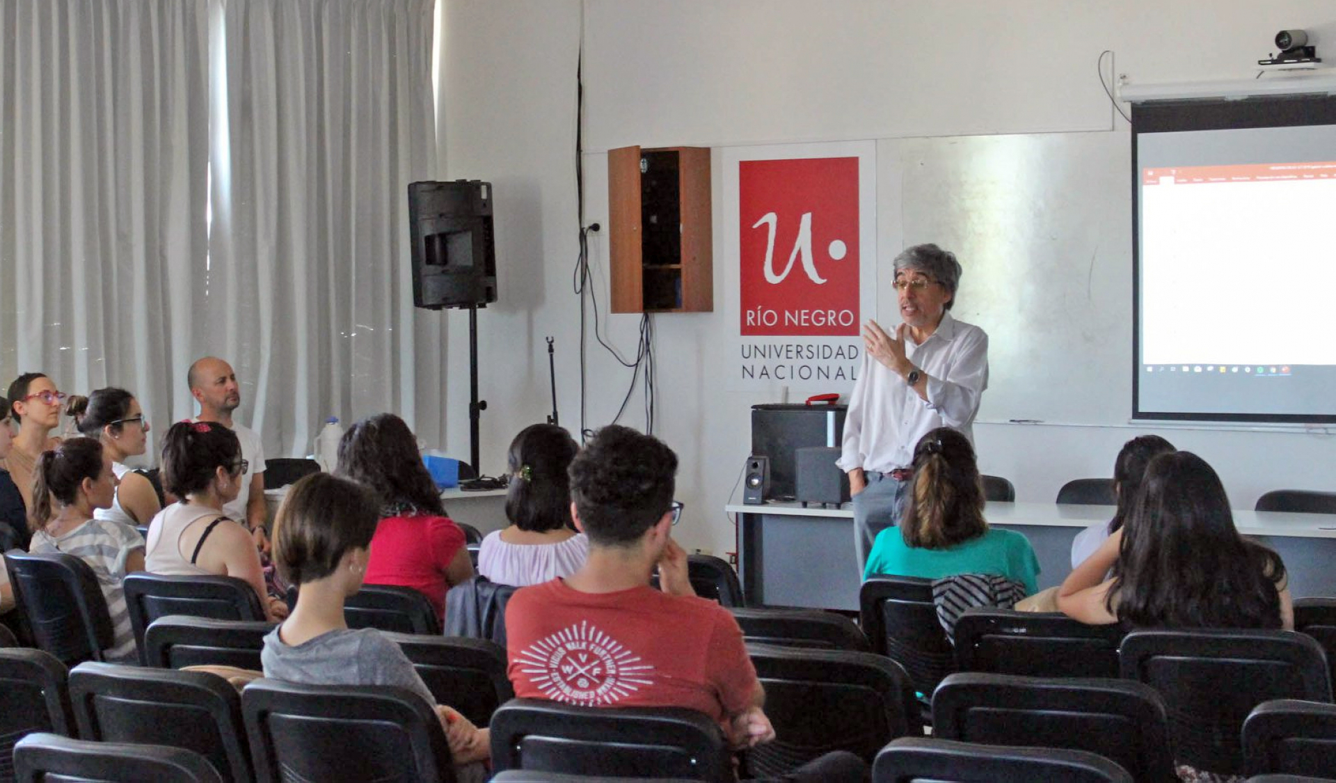 Nueva carrera de posgrado en la UNRN: Especialización en Enseñanza de las Ciencias Naturales desde Enfoques Complejos