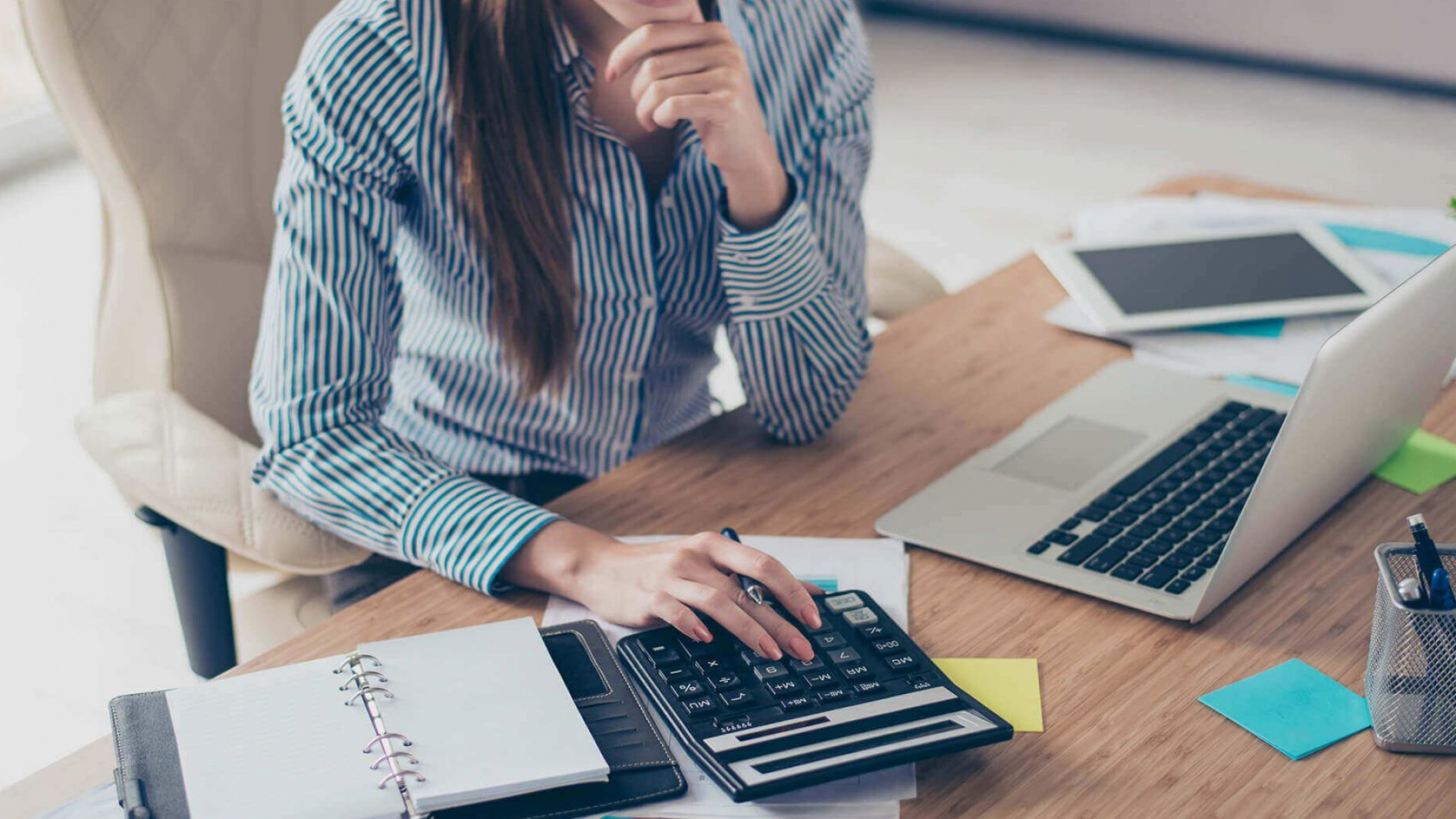 Inscripciones abiertas para el curso de Auxiliar Administrativo que dictará docente de la UNRN