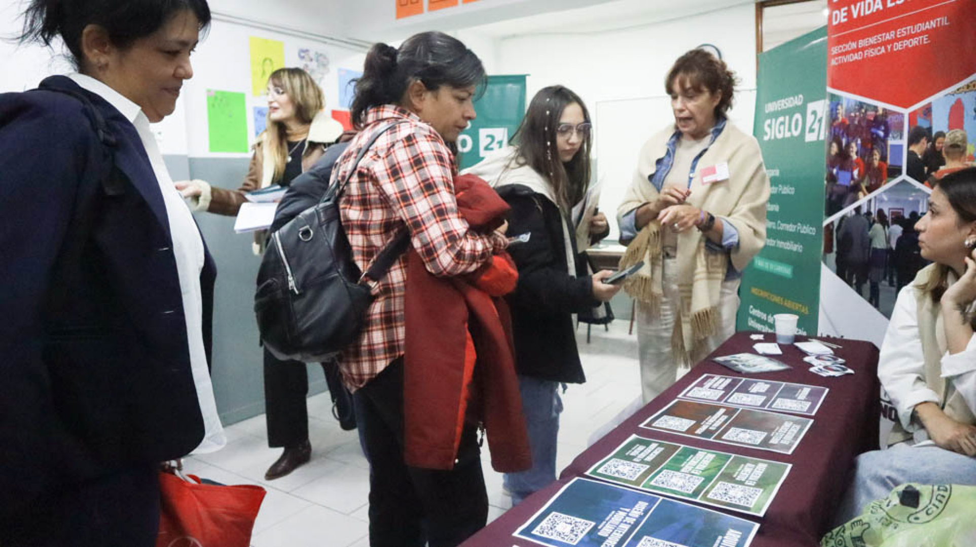 La Sede Alto Valle - Valle Medio participó de una nueva edición de la feria Futura Universidad 