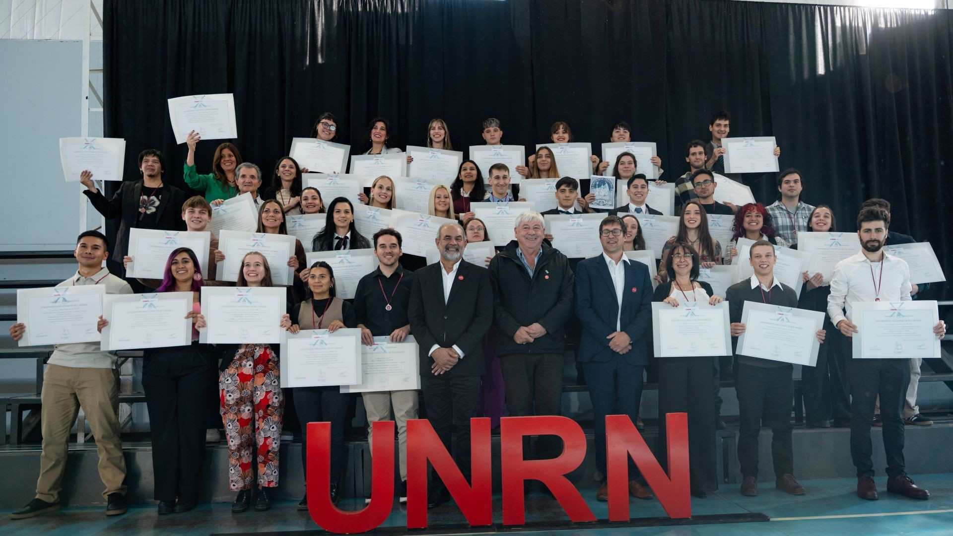 En un contexto de crisis la UNRN Sede Andina celebró nuevos egresos