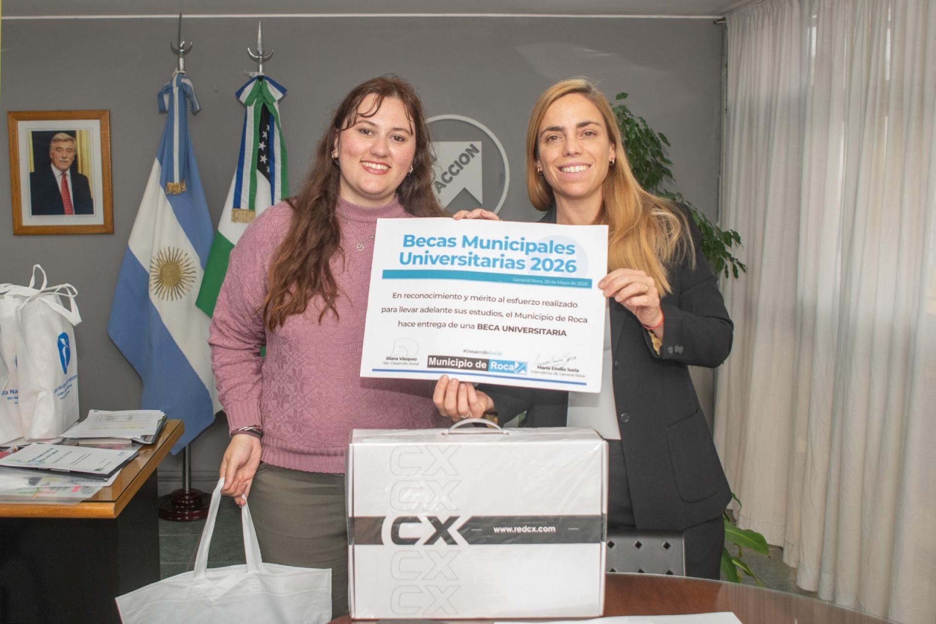 Estudiante de la UNRN obtuvo el mejor promedio entre los becados roquenses y fue premiada por el Municipio