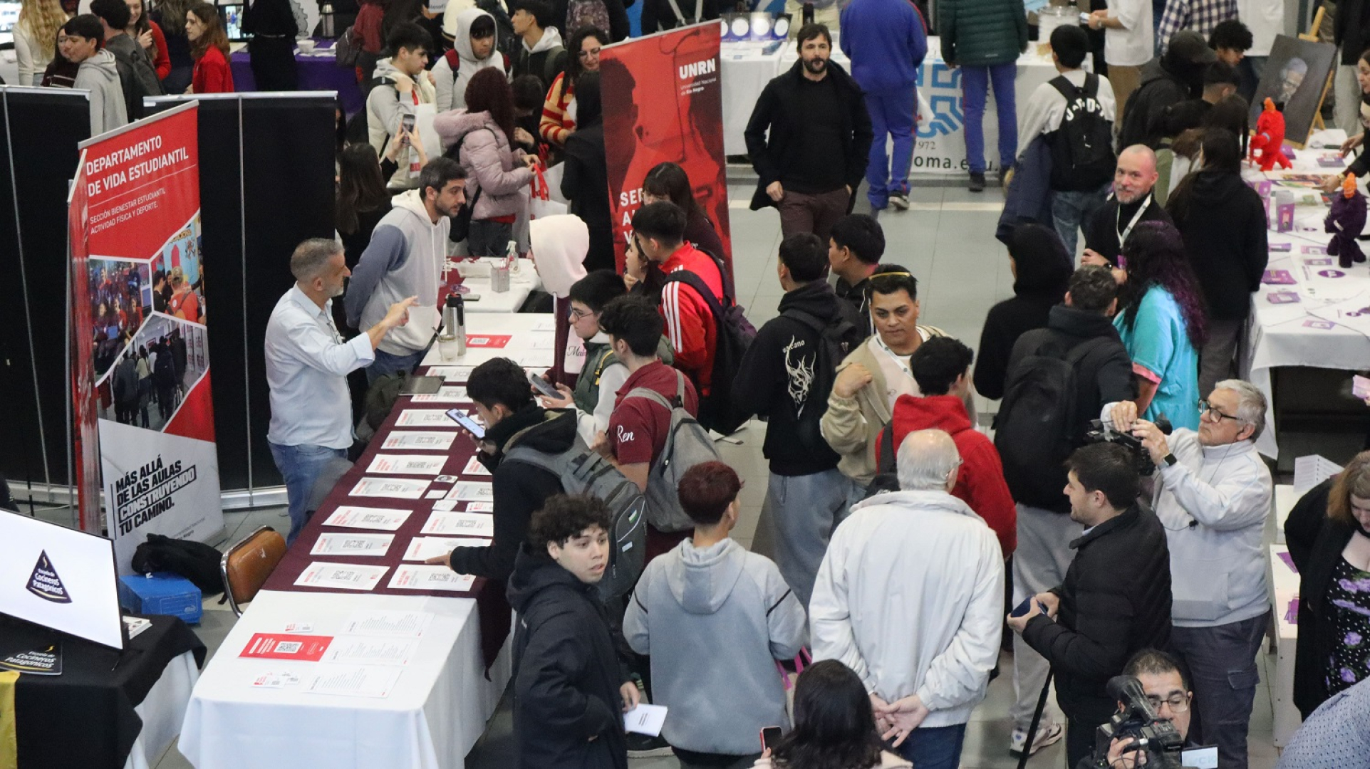 La UNRN acercó su propuesta académica a estudiantes de la región en la Expo Patagonia Universidad 2026