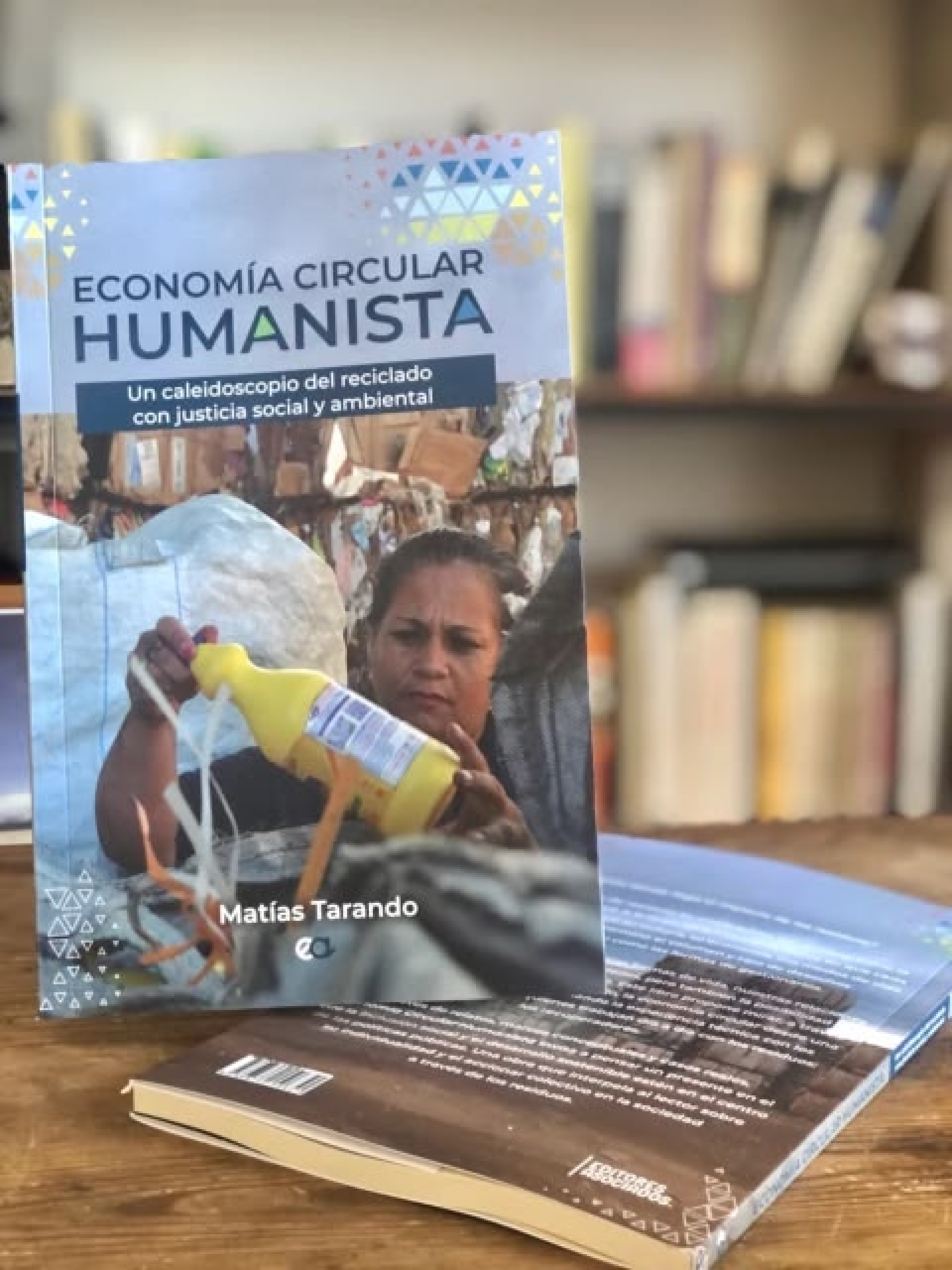 La UNRN presentó el libro \