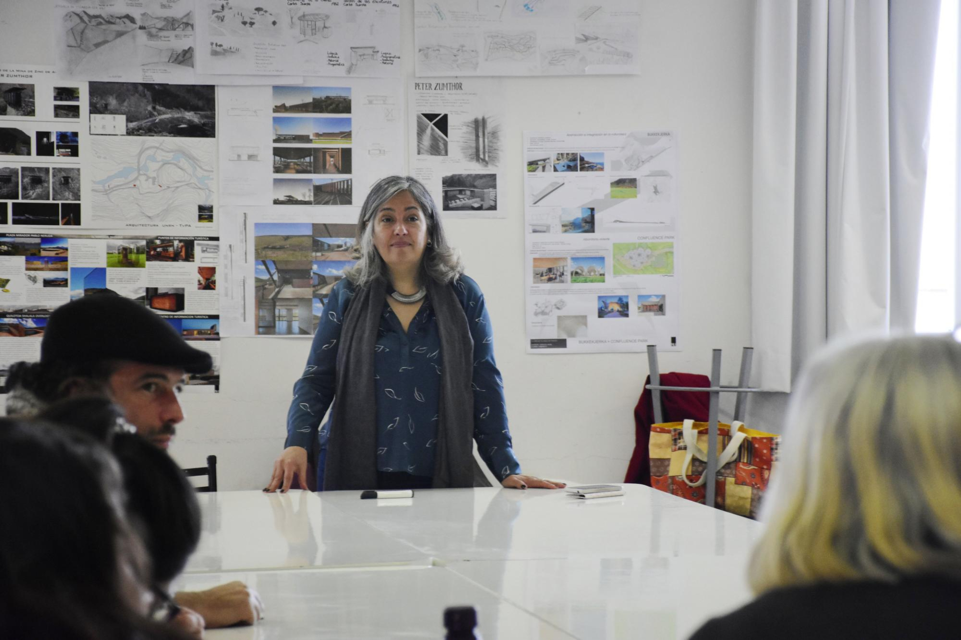 Andrea Tapia fue incorporada como Académica Titular de la Academia de Arquitectura y Urbanismo