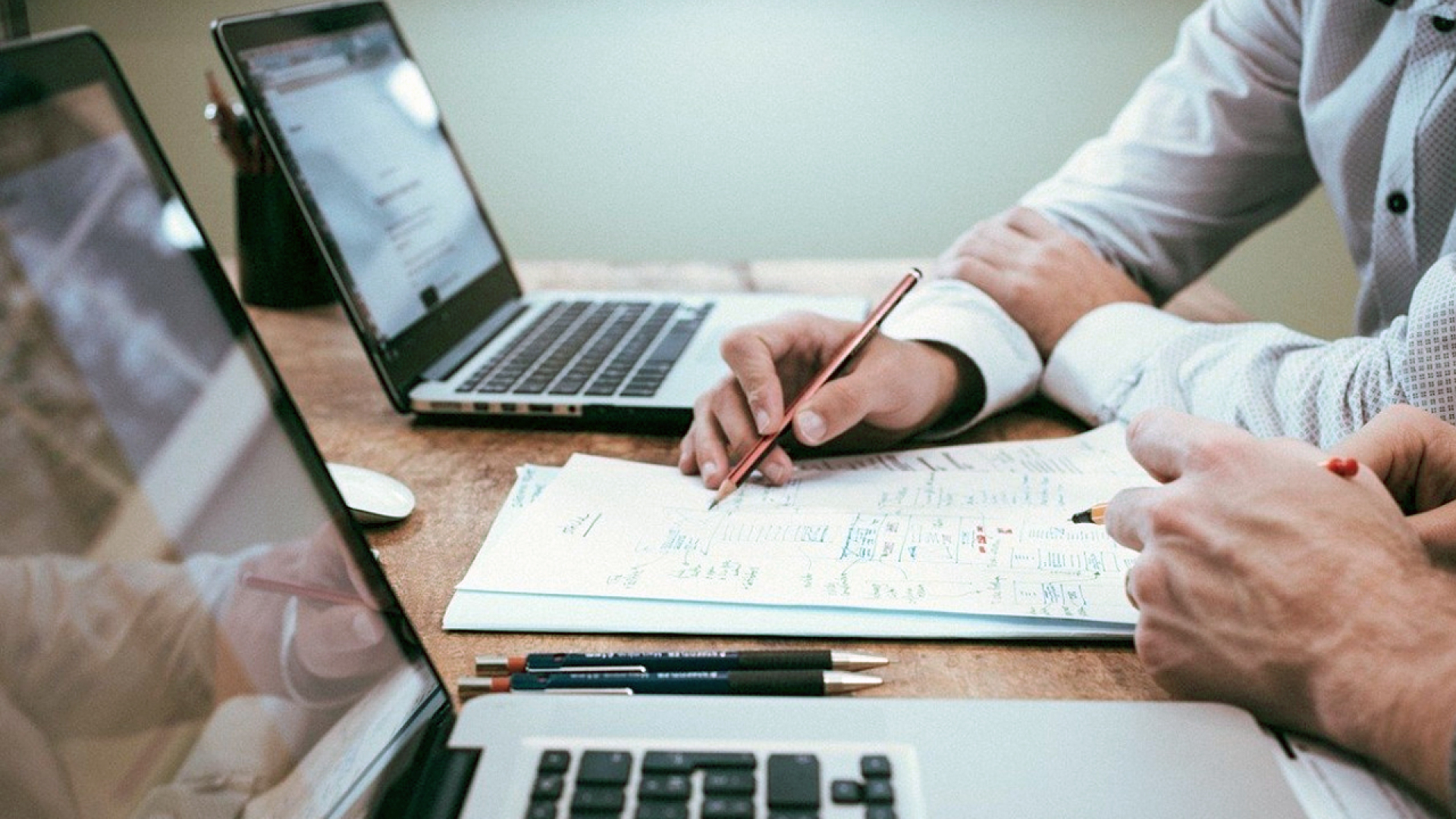 Abrió una convocatoria a pasantías para estudiantes de Administración de Empresas y Comercio Exterior
