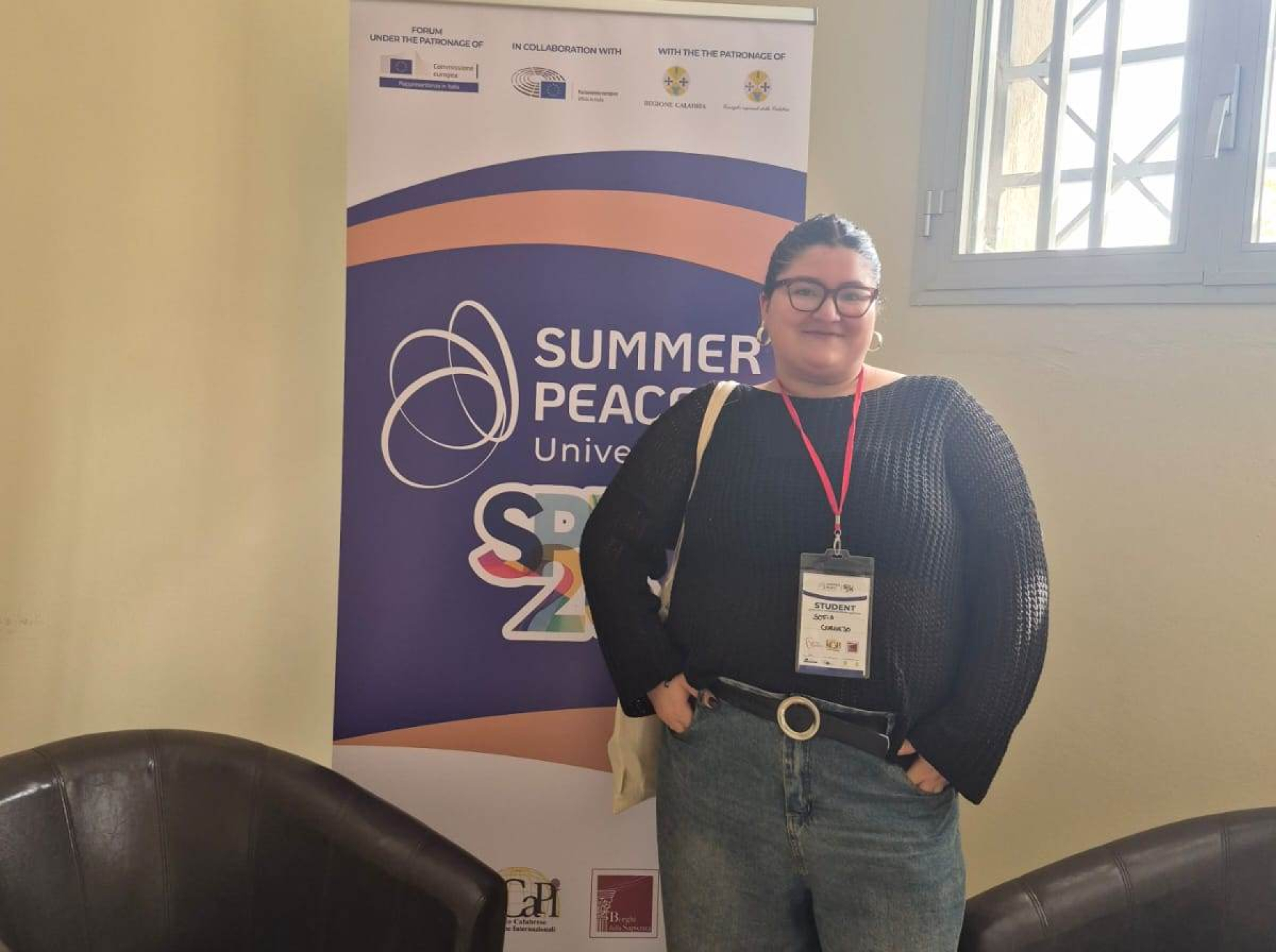 Una estudiante de la UNRN, en el “Summer Peace University 2026” en Italia